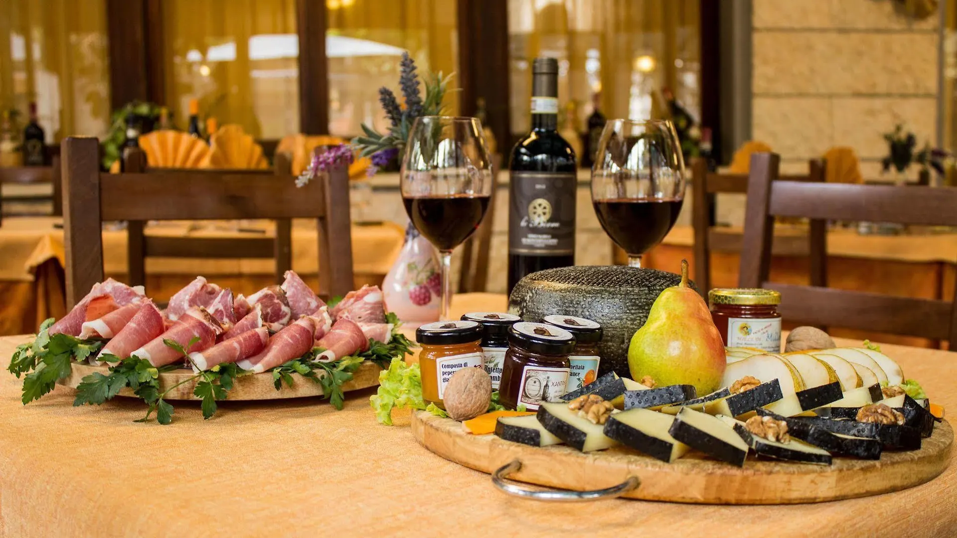 Hotel Ristorante Tre Stelle 산탈비노