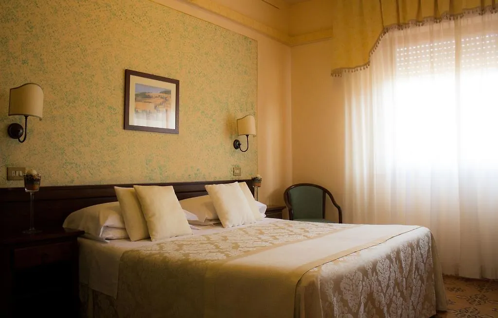 Hotel Ristorante Tre Stelle Sant'Albino 3*,  Italia