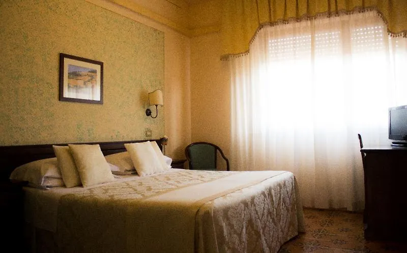 Hotel Ristorante Tre Stelle Sant'Albino 3*,  Italia